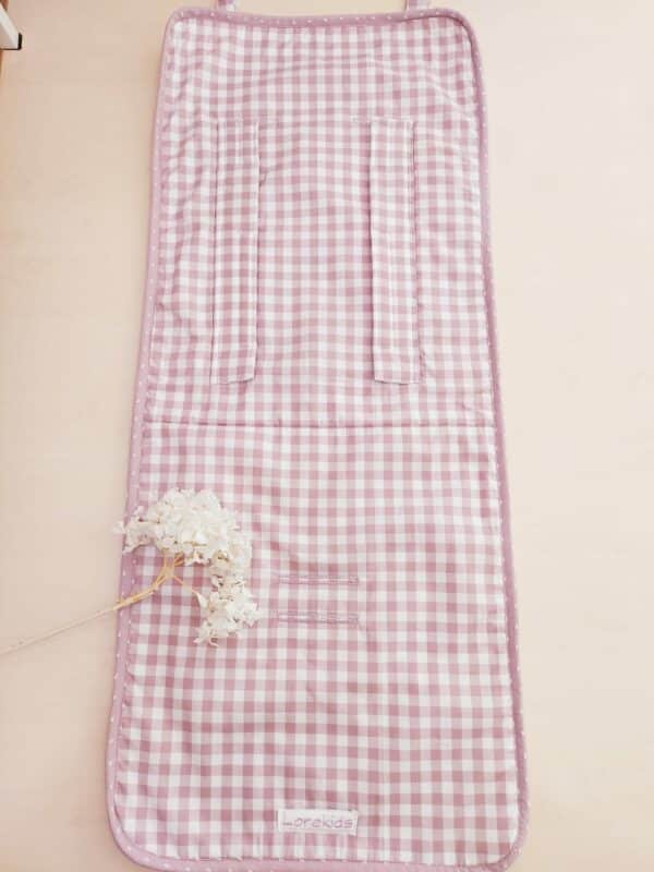 ARTESANAL COLCHONETA FUNDA SILLA PASEO BEBE UNIVERSAL PARA LA MAYORIA DE CARRITOS PRODUCTO HECHO A MANO EXCLUSIVO TIENDAMARILUZ UNIDADES LIMITADAS VICHY ROSA ENPOLVADO - Imagen 5