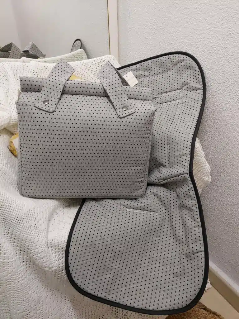 COLCHONETA FUNDA ESTERILLA CARRITO Y SILLITA PASEO BEBE DISBEBE UNIVERSAL  GRIS ESTRELLITAS