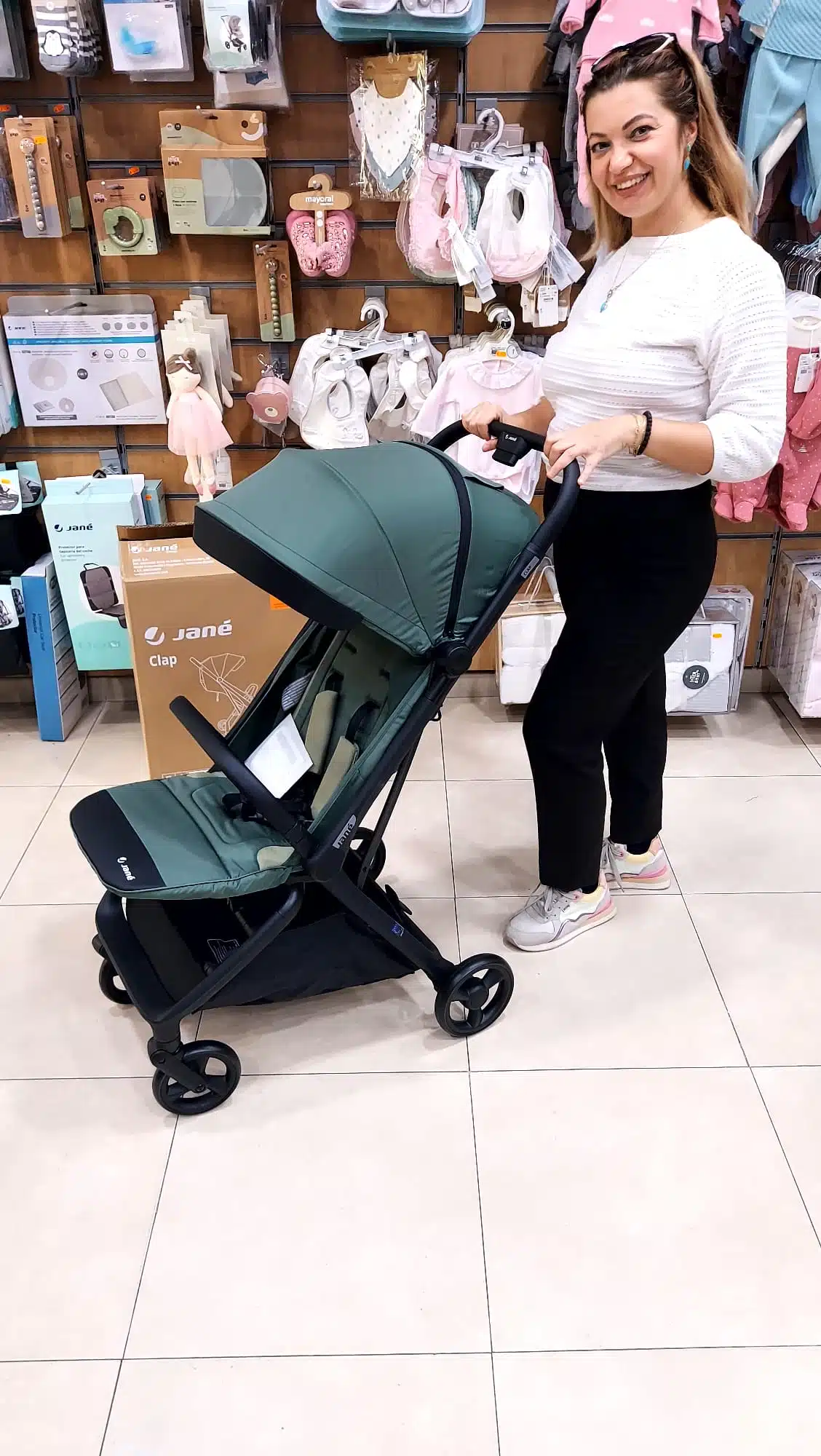 2024_Clap_Botanic silla paseo niñoa bebe JANE CLAP COLOR U78 BOTANIC mod  2323 ligera plegable avion Verde